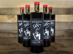 987 lanza su primer vermouth con un guiño a los años 20.