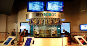 Robots tras la barra de bar ?