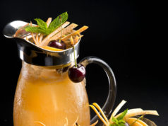 Summer street Parade, Javier de Las Muelas Maker ́s Mark y Dry Martini By Javier de las Muelas,