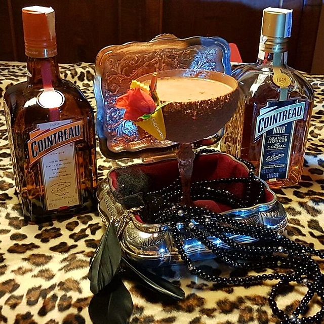 Noelia Serna y Cointreau