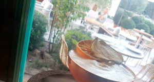 Drambuie by Dani Paris Drambuie and you con el cóctel, "Huída a la isla de Skye ".