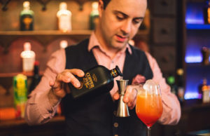 Marian Beke y Copperhead Gin Marian Beke Copperhead