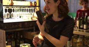 Brandy Lepanto con Nagore Arregui en Urrechu Velázquez