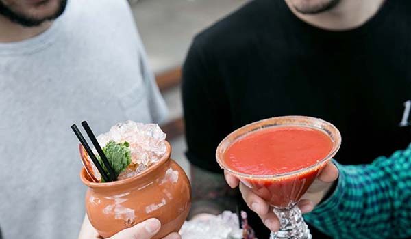 Los mejores bartenders del mundo visitan los locales más prestigiosos de la capital