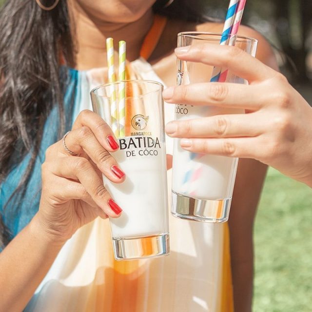 Mangaroca batida de coco