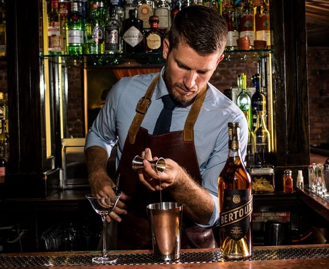 BERTOUX Brandy es una elegante combinación de caldos californianos destilados