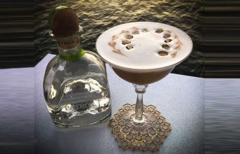 Cóctel Tequila Patrón by Denys Cherkasov