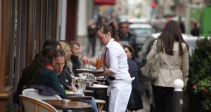 2.000 bares menos, pero 640 establecimientos de hostelería organizada más