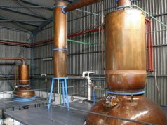 Bebidas espirituosas entre la fabricación de gel y coronavirus