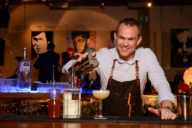 Ivan Talens, masterclass sobre flores comestibles en coctelería. The Alchemist Club