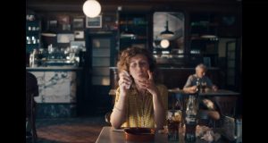 Coca Cola llama a volver a los bares