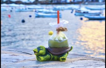 Save The Oceans, by Manel Vehi