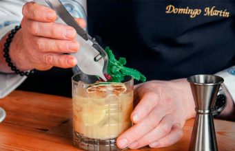 LAS PUNTADAS DE DOMIN : SER BARMAN DE PROVINCIAS