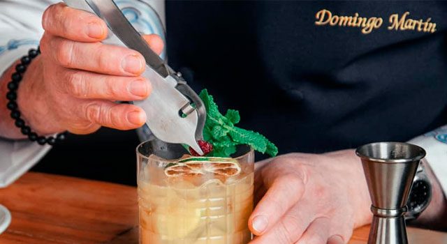 LAS PUNTADAS DE DOMIN : SER BARMAN DE PROVINCIAS