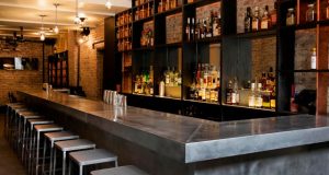 BARES QUE LUGARES. Las puntadas de Domin