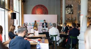 EL GRUPO BACARDI PONE EN MARCHA BARRIOS ABIERTOS