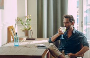 BOMBAY SAPPHIRE® CONVIERTE A PACO LEÓN EN DISEÑADOR, EN UNA INVITACIÓN A QUE TODOS SAQUEMOS LA CREATIVIDAD QUE LLEVAMOS DENTRO