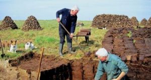LA TURBA…, EL FUEGO DE LAS ENTRAÑAS DE ESCOCIA