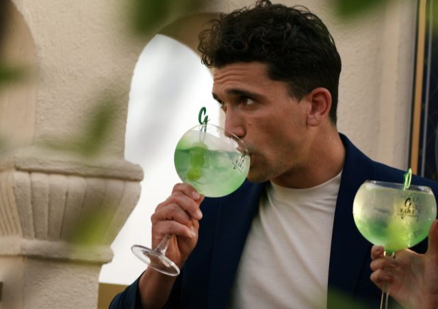 G’Vine presenta su nueva campaña El Vividor de la mano de Jaime Lorente