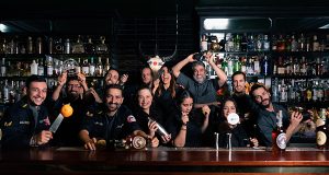 SALMON GURU OBTIENE EL PREMIO A LA HOSPITALIDAD OTORGADO POR THE WORLD’S 50 BEST BARS