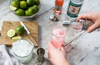 Fever-Tree presenta cócteles con frutas frescas y sin alcohol, para dar la bienvenida a 2022