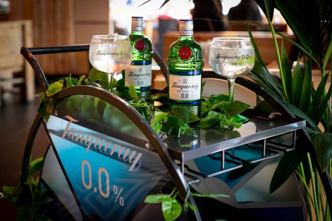 Tanqueray 0.0% se convierte en el imprescindible de tu Bar Cart estas Navidades
