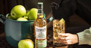 EL PERFECT SERVE DE DEWAR’S 8 FRENCH SMOOTH: APPLE & GINGER HIGHBALL