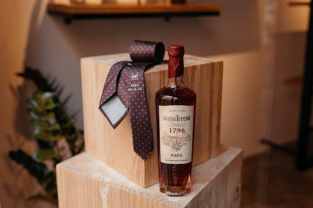 RON SANTA TERESA 1796 Y The Seëlk PARA EL DÍA DEL PADRE