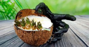 Mezcal desde la barra del bar Tinerfe, en el H10 Tenerife Playa.