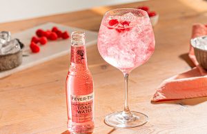 Fever-Tree Raspberry & Rhubarb Tonic Water, la irresistible y versátil tónica pink.