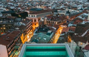 Celebra San Isidro con las mejores vistas de Madrid desde la terraza de Dear Hotel