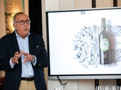 TÍO PEPE Y SU SECUENCIA MOLECULAR Antonio Flores y Tío Pepe en Chartier World LAB