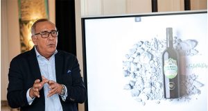 TÍO PEPE Y SU SECUENCIA MOLECULAR Antonio Flores y Tío Pepe en Chartier World LAB