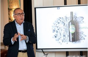 TÍO PEPE Y SU SECUENCIA MOLECULAR Antonio Flores y Tío Pepe en Chartier World LAB