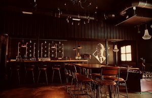 SACKMAN inaugura la destilería urbana y el espacio de ocio más actual