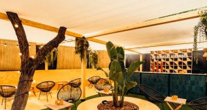 Jardín Cervezas Alhambra, una terraza urbana en Madrid para disfrutar de un tardeo cervecero sin prisa