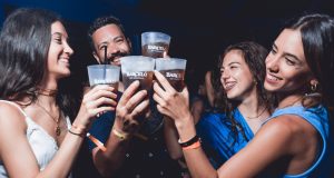 Las regiones más fiesteras de España: ¿Dónde dicen sí a todos los planes de verano?