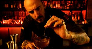 LUIS INCHAURRAGA LANZA SU PRIMER LIBRO, MÁS ALLÁ DEL CÓCTEL