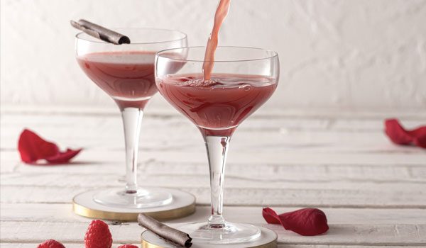 Red Valentine, el cóctel con el que celebrar el amor con Ron Diplomático