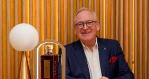 LA CASA BEEFEATER PRESENTA CROWN JEWEL, LA JOYA DE SU CORONA Desmond Payne, Maestro Destilador de Beefeater
