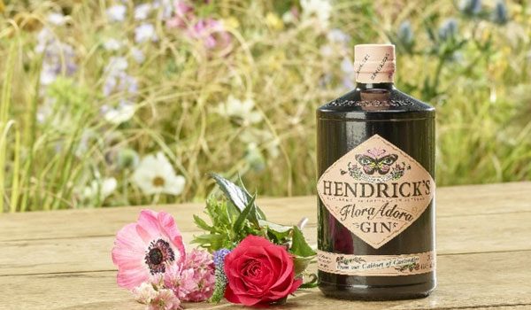 Hendrick’s Gin se inspira en la fauna y flora de los jardines victorianos para crear Flora Adora