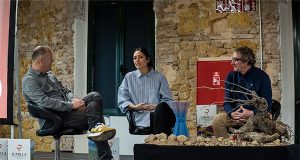 “Jumilla: Diálogos de Arte y Vino” presenta la pieza exclusiva inspirada en la vendimia