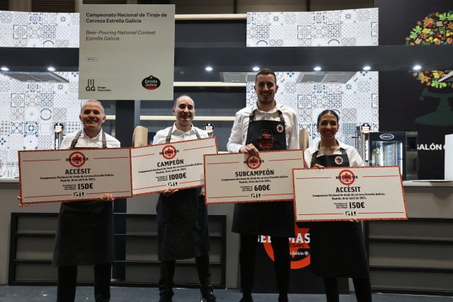 DAVID QUIRÓS, DE ESPACIO QUIRÓS (TORREJÓN DE ARDOZ), GANADOR DEL 8 o CAMPEONATO DE TIRAJE DE CERVEZA ESTRELLA GALICIA