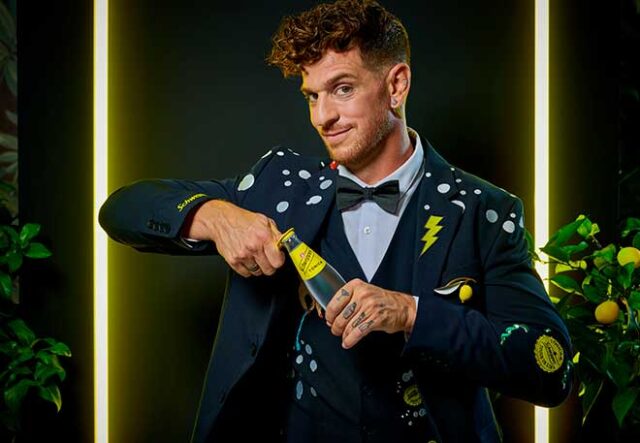 COLO LINARI, BARMAN EJECUTIVO DEL GRUPO HOSTELERO CASANIS, NUEVO MIXING MASTER DE SCHWEPPES