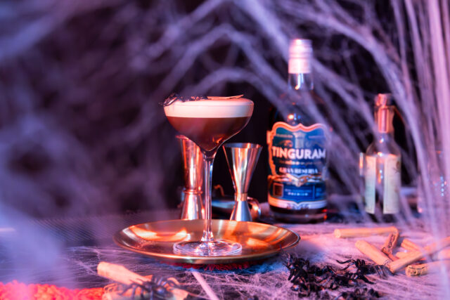 Un Halloween Terroríficamente sabroso con Ron Tinguram Ron Tinguram