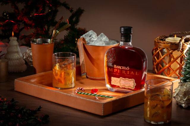 Barceló Imperial y los artesanos del cuero Sol y Luna se unen para vestir tu mueble bar esta Navidad