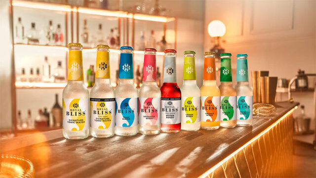 Royal Bliss celebra seis años de éxito con una imagen renovada