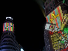 Jose Cuervo “ilumina” la Gran Vía y coloca su propio neón junto al de Schweppes Jose Cuervo Callao