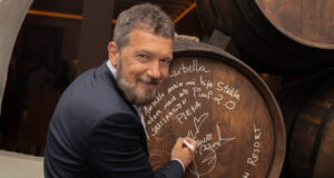 ANTONIO BANDERAS Y PUENTE ROMANO BEACH RESORT INAUGURAN EL PIMPI MARBELLA El Pimpi, Marbella