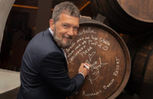 ANTONIO BANDERAS Y PUENTE ROMANO BEACH RESORT INAUGURAN EL PIMPI MARBELLA El Pimpi, Marbella